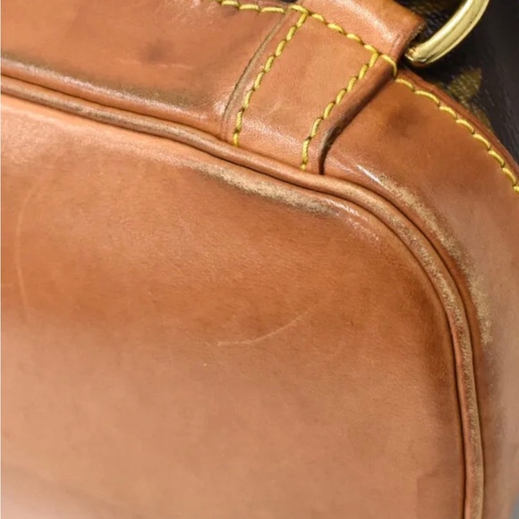 Louis Vuitton Montsouris MM Backpack. - Picture 12 of 15